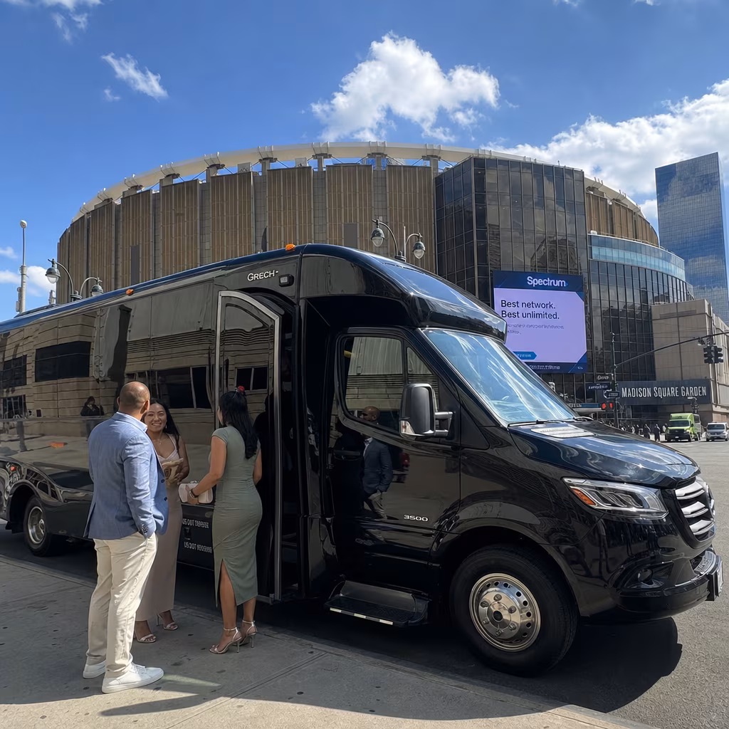 Rent a Bus to Madison Square Garden from Jersey City