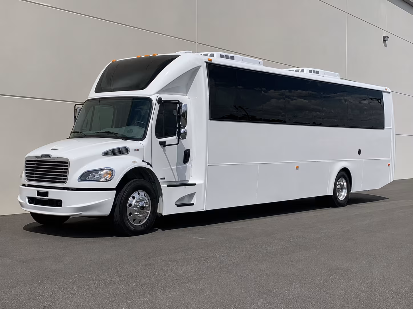 Jersey City Birthday, Sweet 16, & Quinceañera Transportation party bus exterior