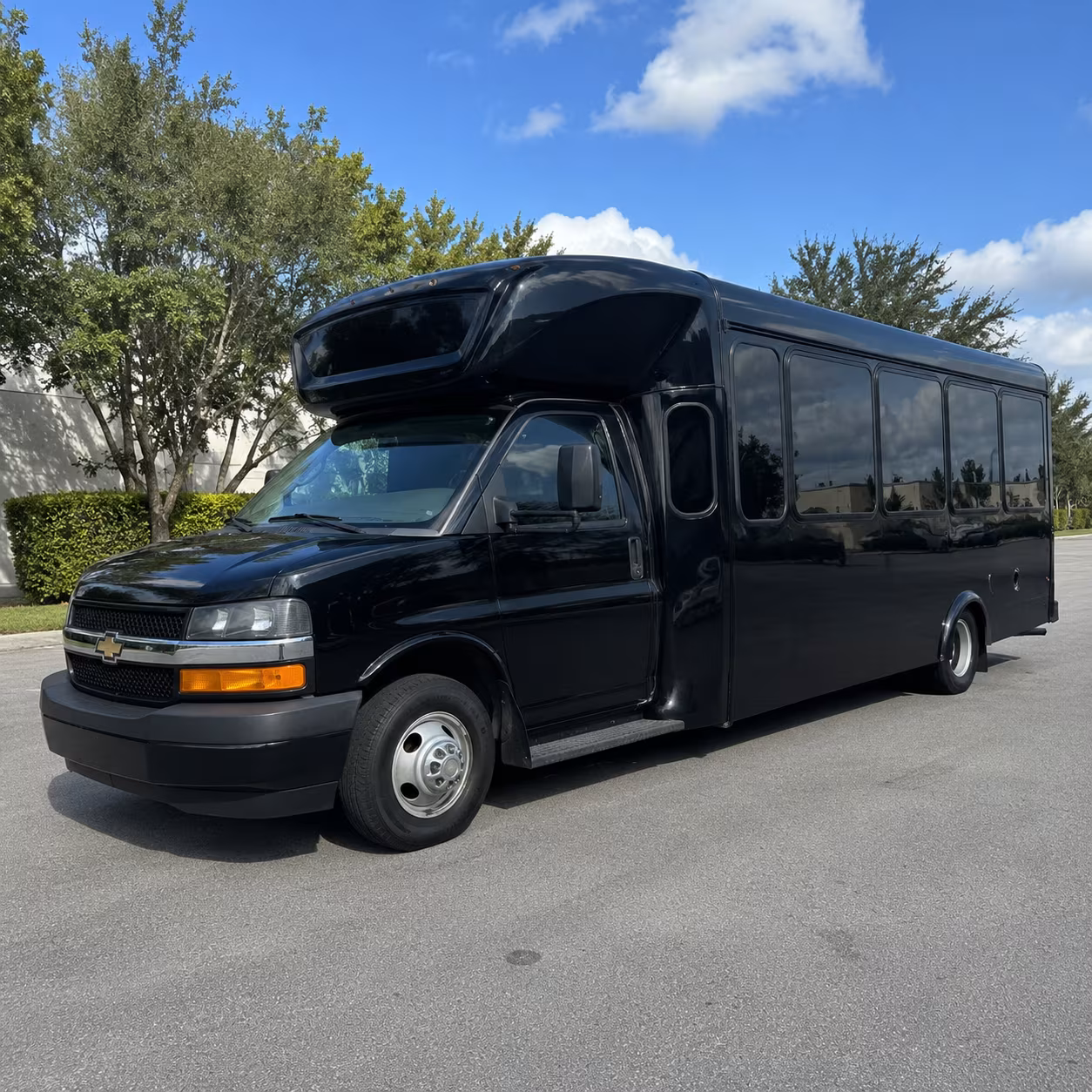 Jersey City Birthday, Sweet 16, & Quinceañera Transportation party bus exterior