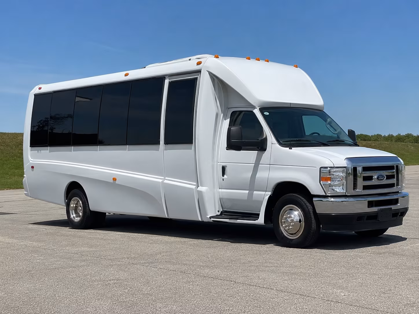 Jersey City Birthday, Sweet 16, & Quinceañera Transportation onboard seating