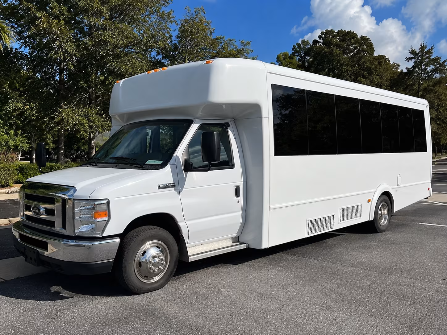 Jersey City Winery Tour & Pub Crawl Transportation party bus exterior