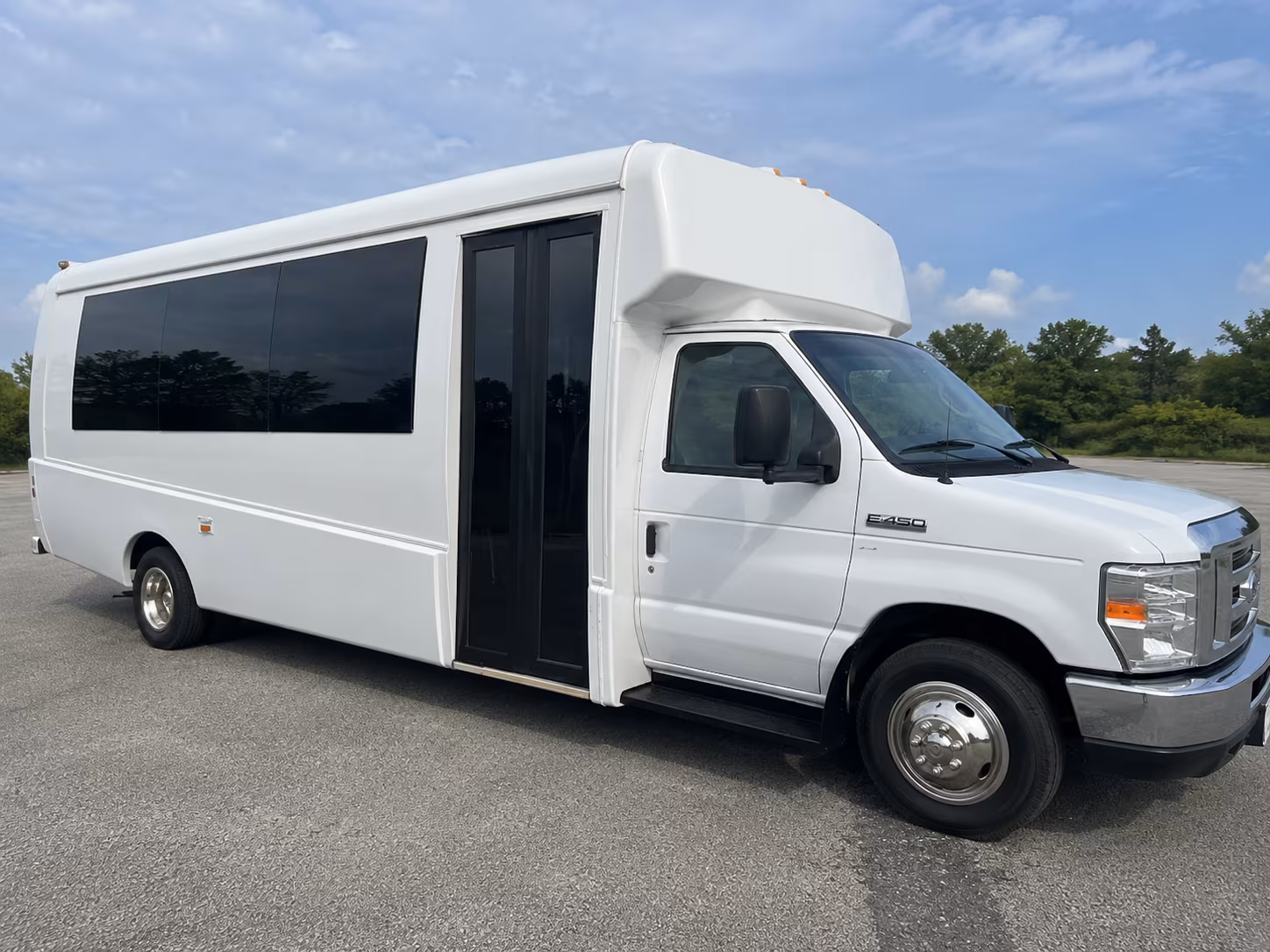 Jersey City Winery Tour & Pub Crawl Transportation party bus exterior