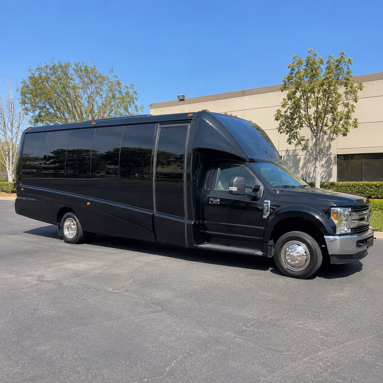 Jersey City Winery Tour & Pub Crawl Transportation party bus exterior